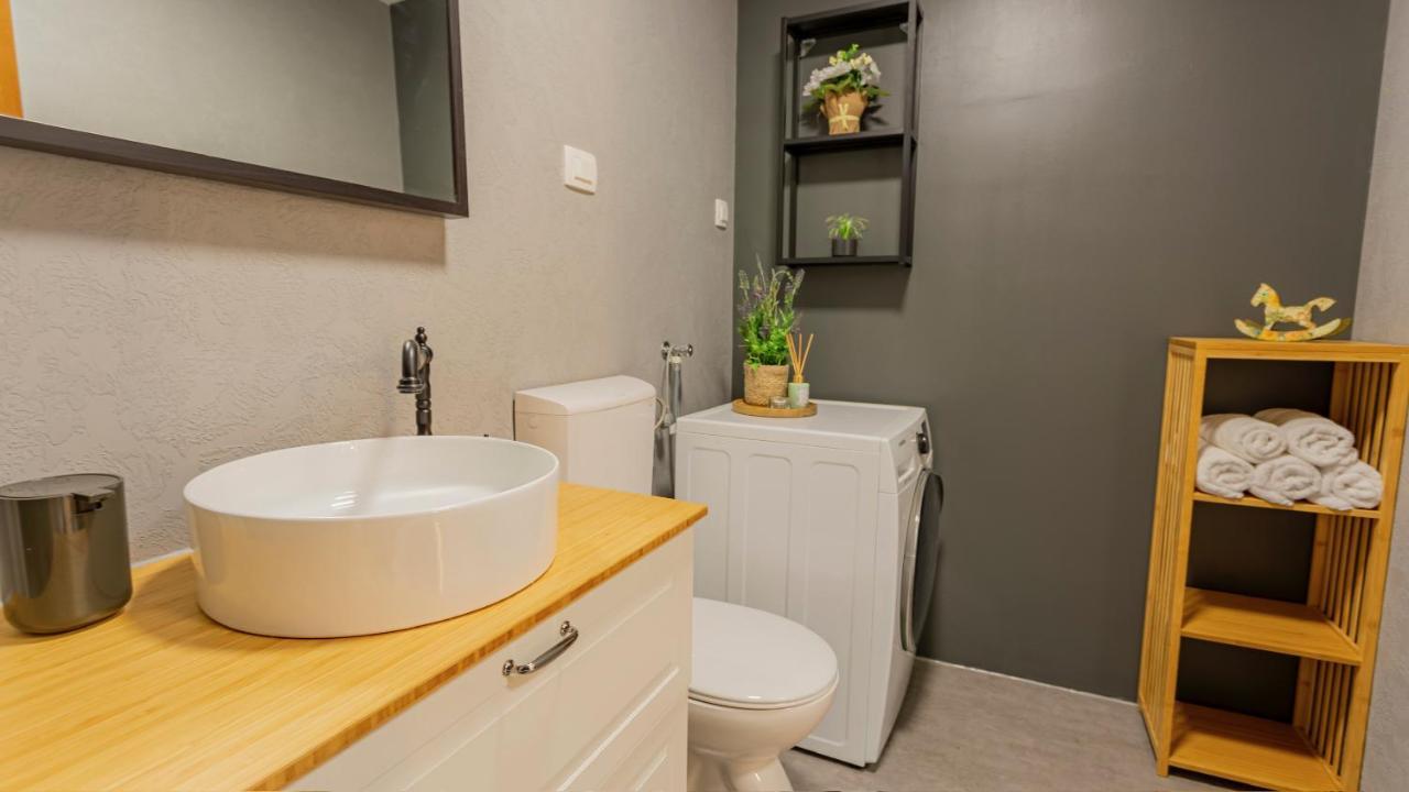 New Delux Green Garden Apartment With Hotube **** Split Exterior foto