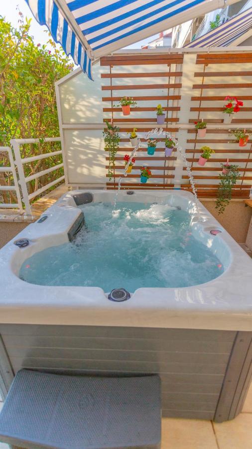 New Delux Green Garden Apartment With Hotube **** Split Exterior foto