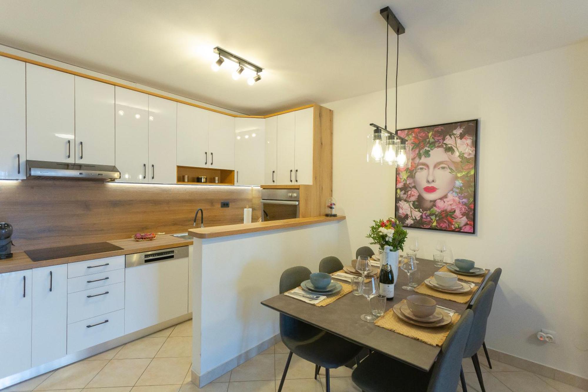 New Delux Green Garden Apartment With Hotube **** Split Exterior foto